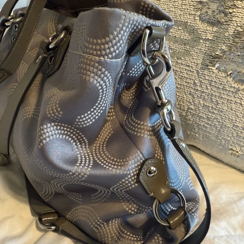 Gray coach purse - Picture 3 of 11